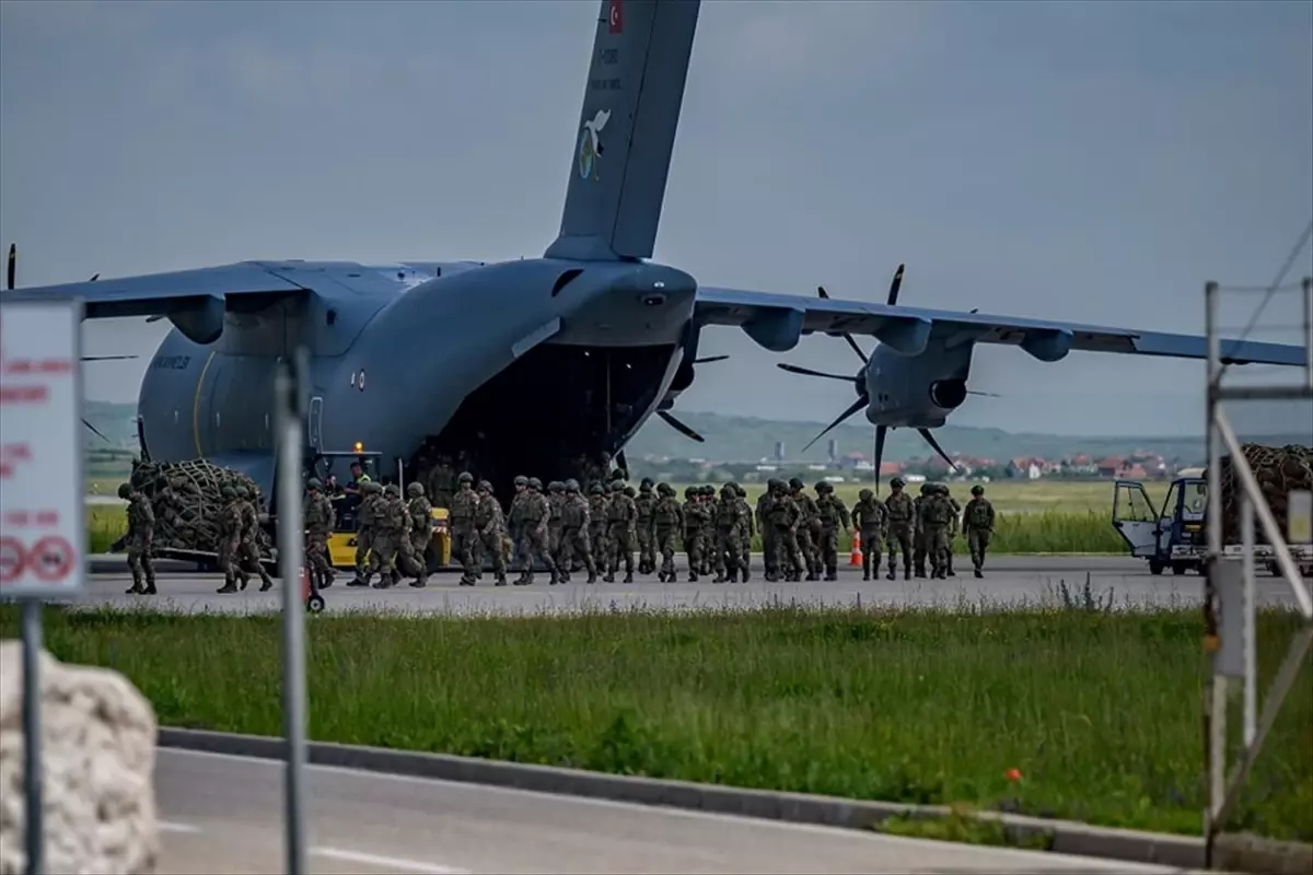 Türk Askeri Kosova’ya İntikal Etti